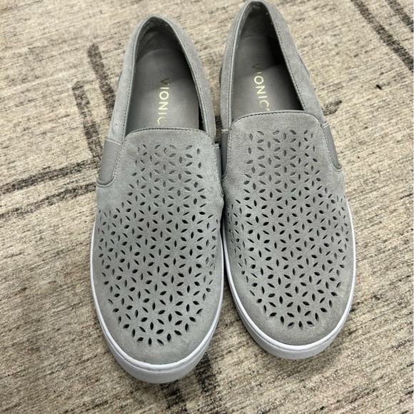 Vionic Kani Slip-On Sneakers 7.5 Grey - Picture 1 of 5